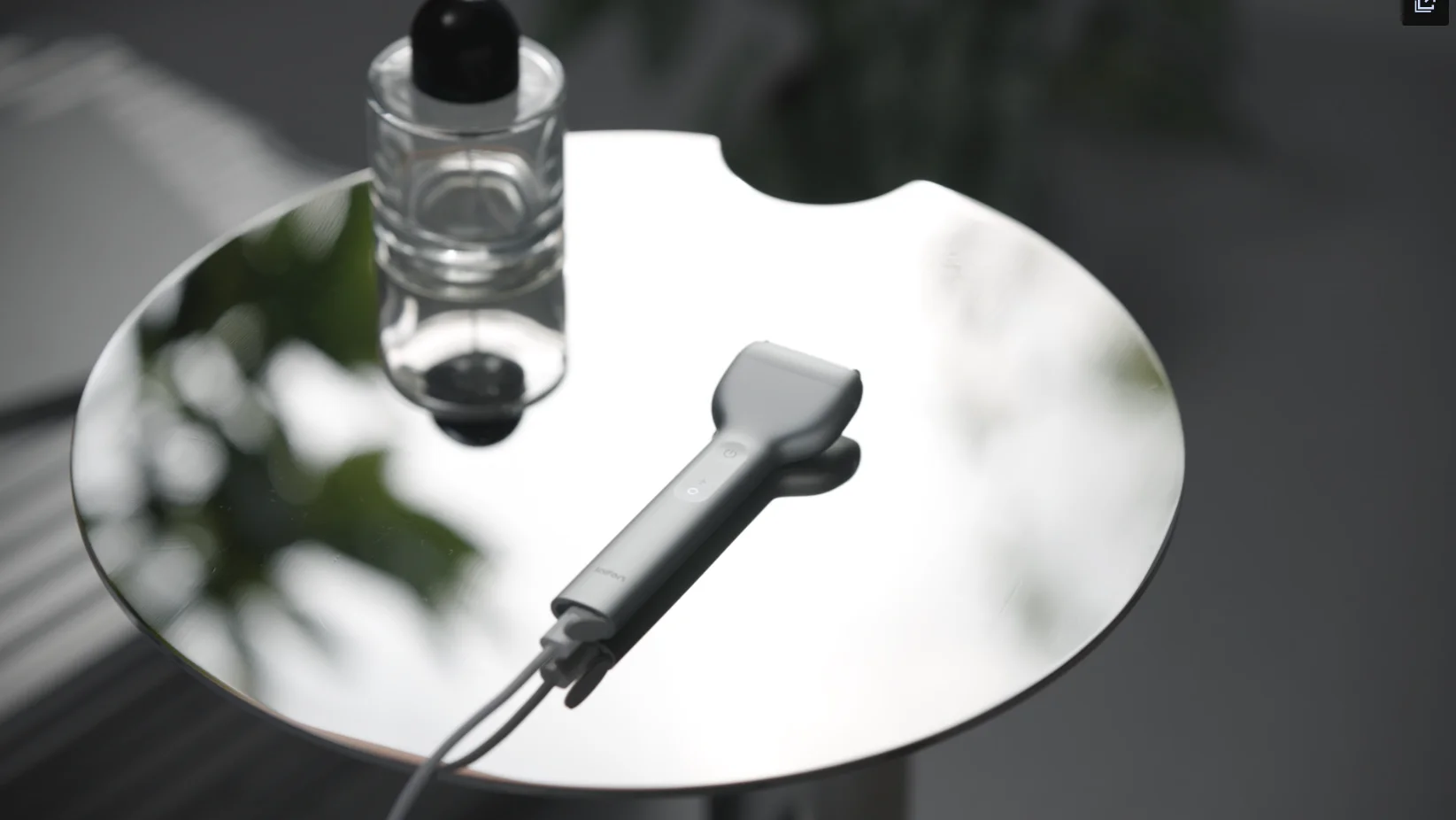 電動シェーバーの充電はどれくらいもつ?USB-C充電と電池持ちの見方